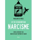 Uit de schaduw van narcisme