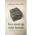 Een steen op mijn bureau